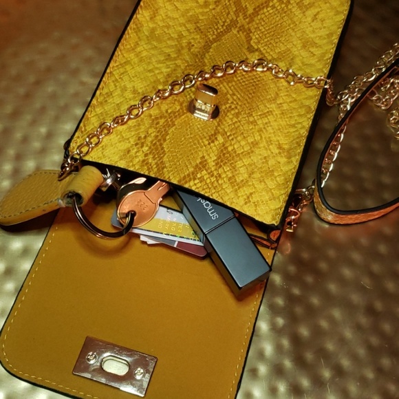 SALE ☆☆☆ Crossbody Phone Bag - Picture 2 of 8